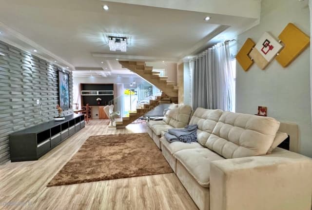 Sobrado à venda, 304 m², 4 quartos, 5 banheiros, 3 suítes - 1