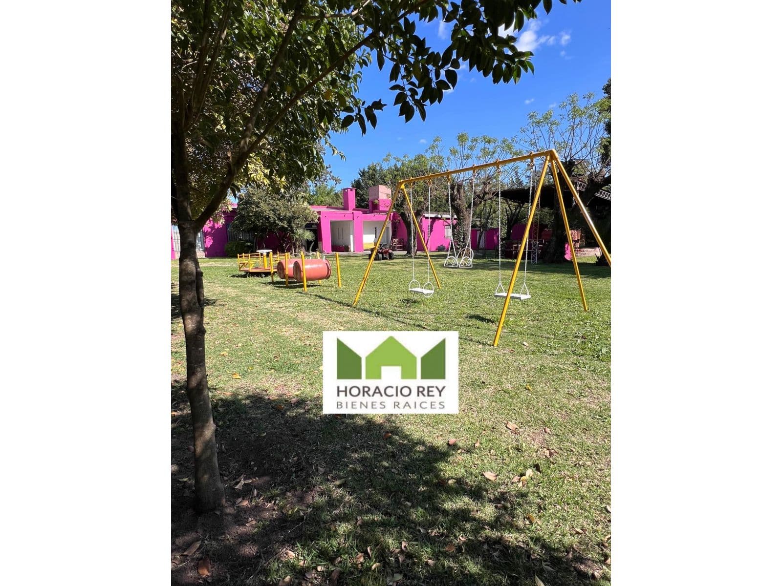 Importante Salón de Fiestas + Pileta + Lote -- Monte - 1